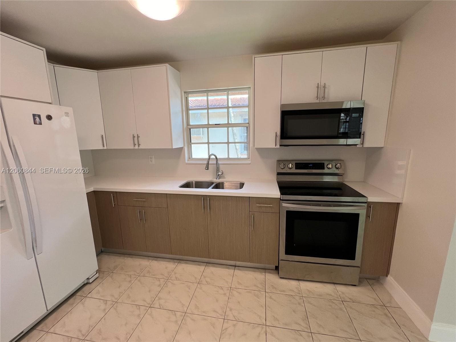 421 NW 57th Ct, Miami, FL 33126 photo 3