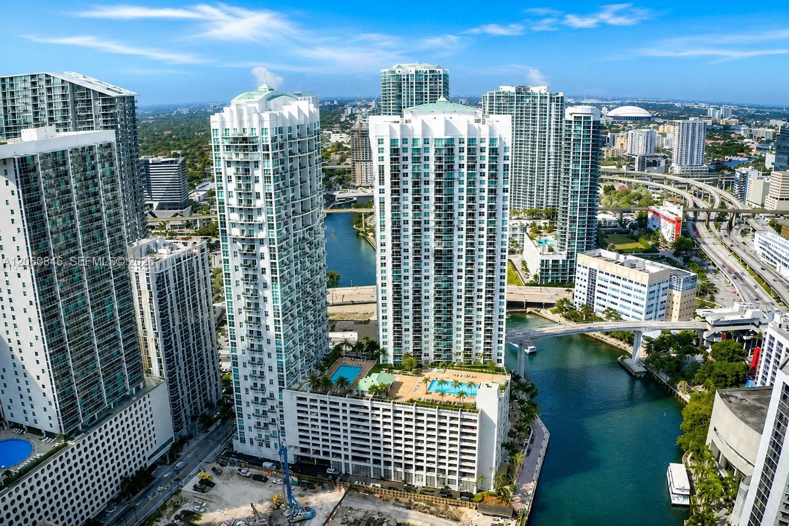 41 SE 5th St # 1412, Miami, FL 33131 photo 2
