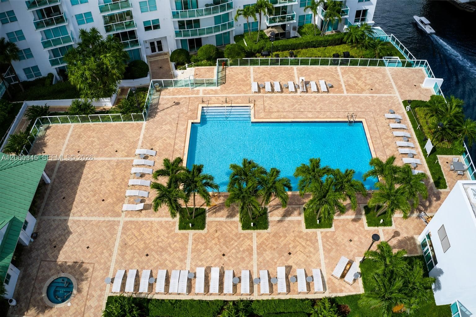 41 SE 5th St # 1412, Miami, FL 33131 photo 5