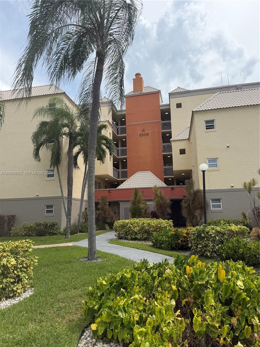 8205 Lake Dr # 306, Doral, FL 33166 photo 3
