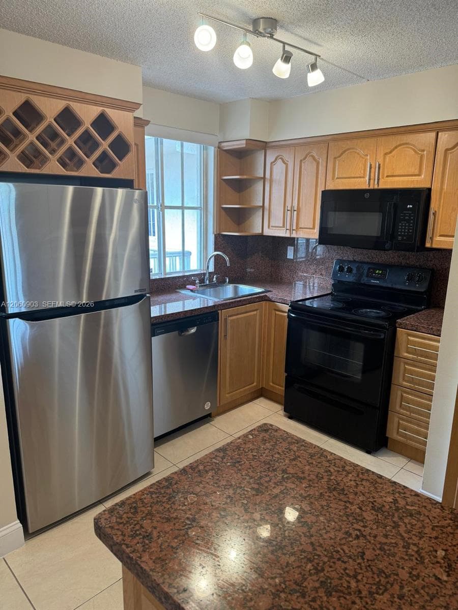 6045 NW 186th St # 309, Hialeah, FL 33015 photo 5