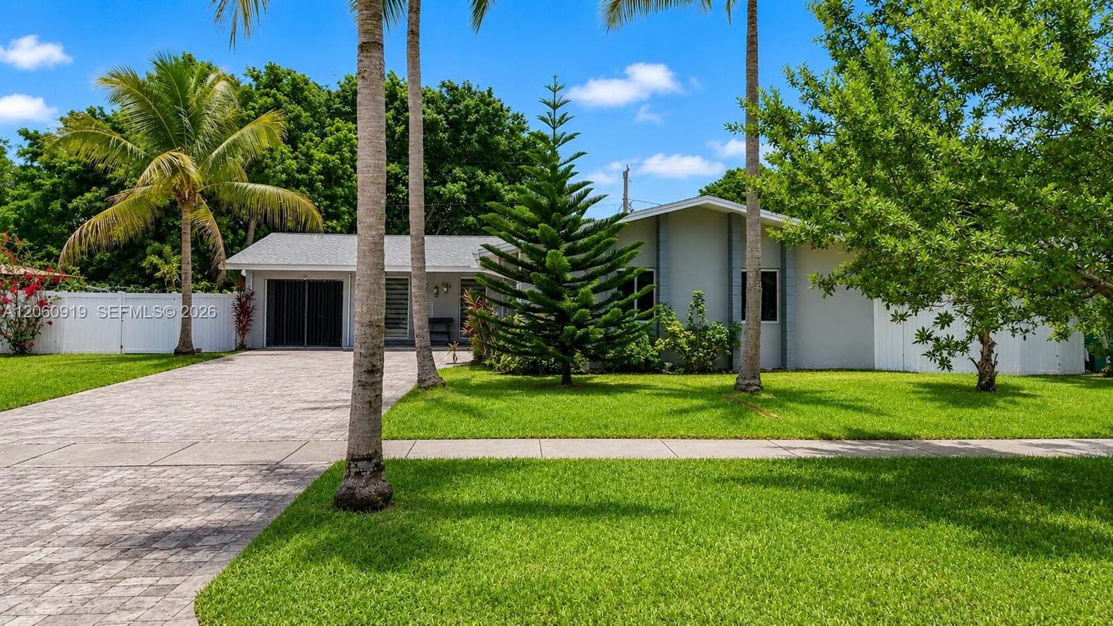 10615 SW 200th St, Cutler Bay, FL 33157 photo 3