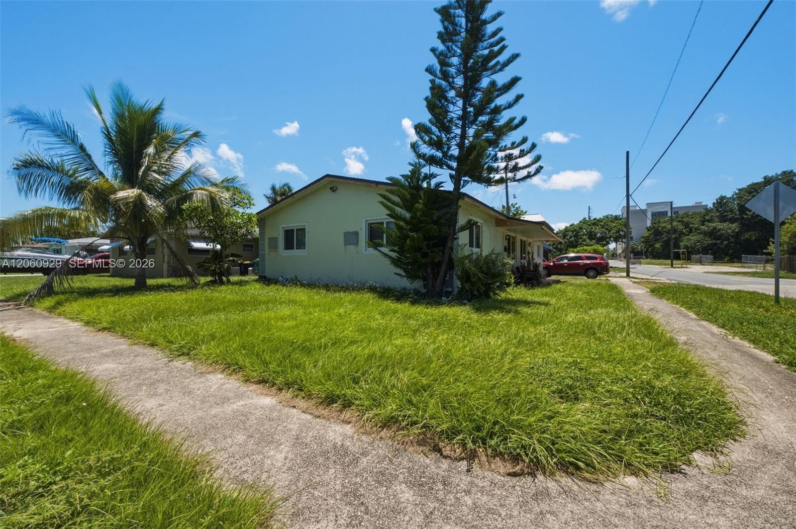 137 NE 1st Ct, Dania Beach, FL 33004 photo 5