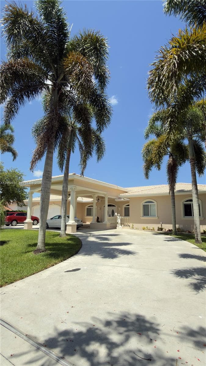 27803 SW 172nd Pl, Homestead, FL 33031 photo 2