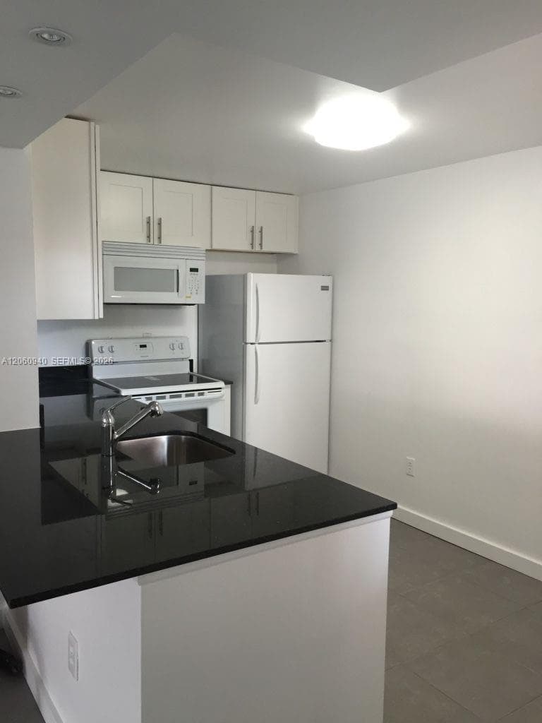 860 NE 209th Ter # 104-33, Miami, FL 33179 photo 3