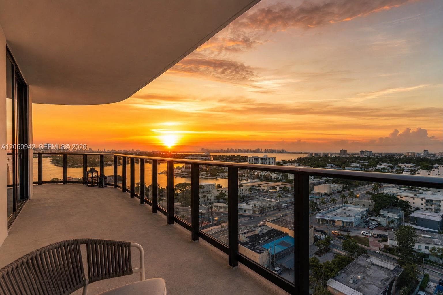580 72nd St # 1410, Miami Beach, FL 33141 photo 2