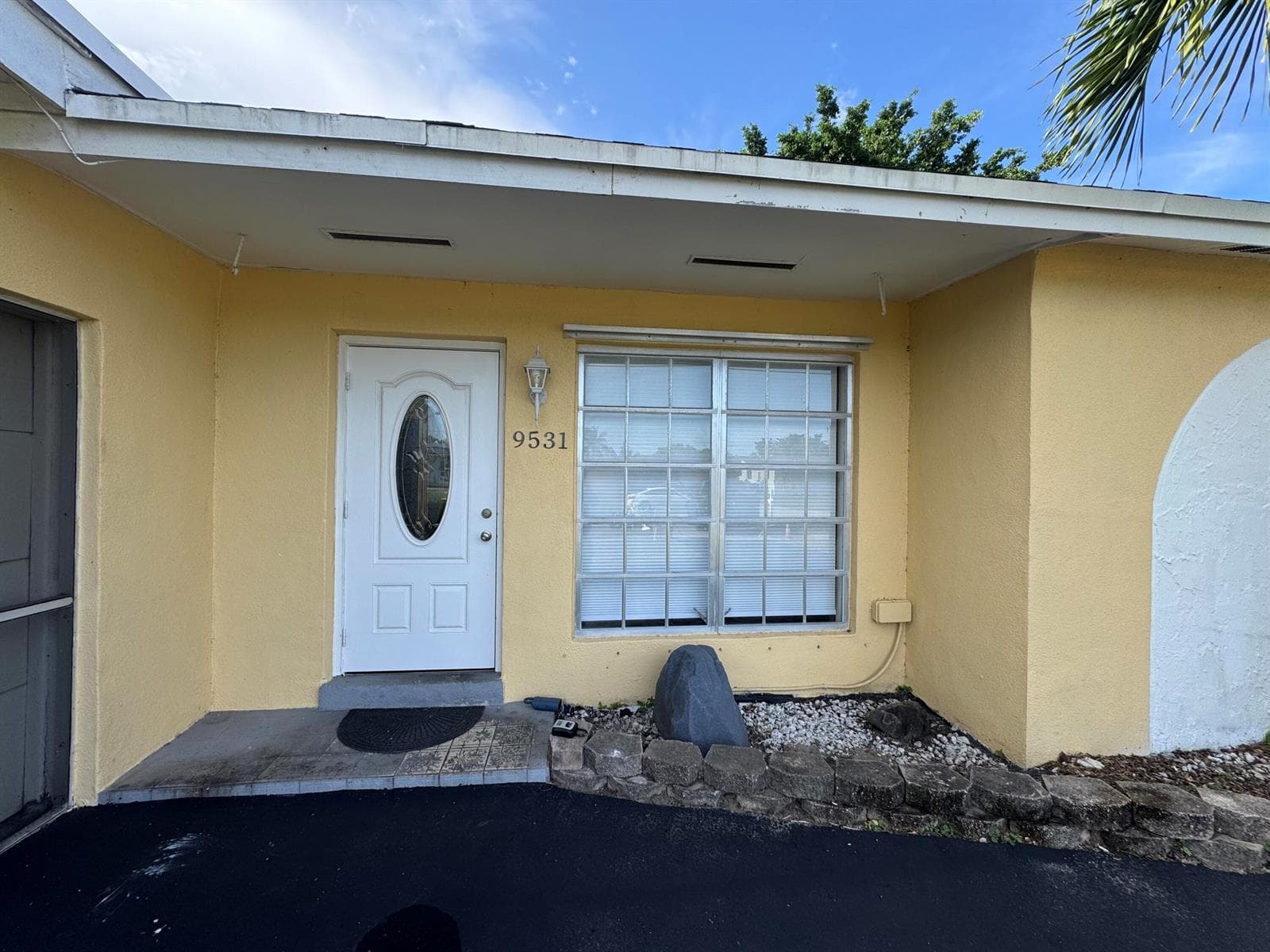 9531 NW 25TH Court, Sunrise, FL 33322 photo 2