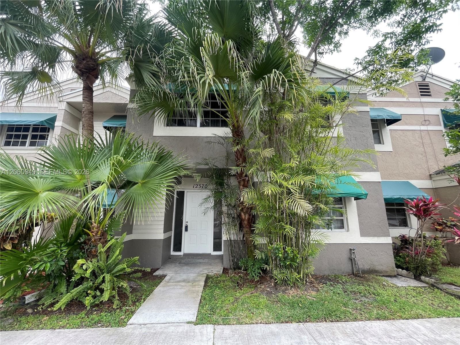 12370 SW 52nd Place, Cooper City, FL 33330