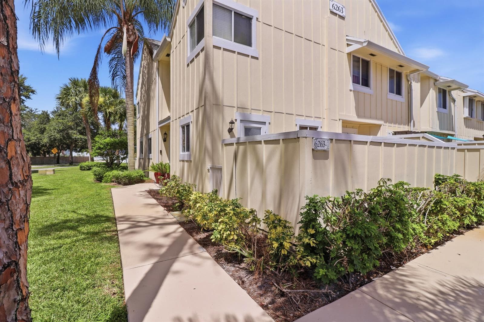 6263 RIVERWALK Lane # 1, Jupiter, FL 33458