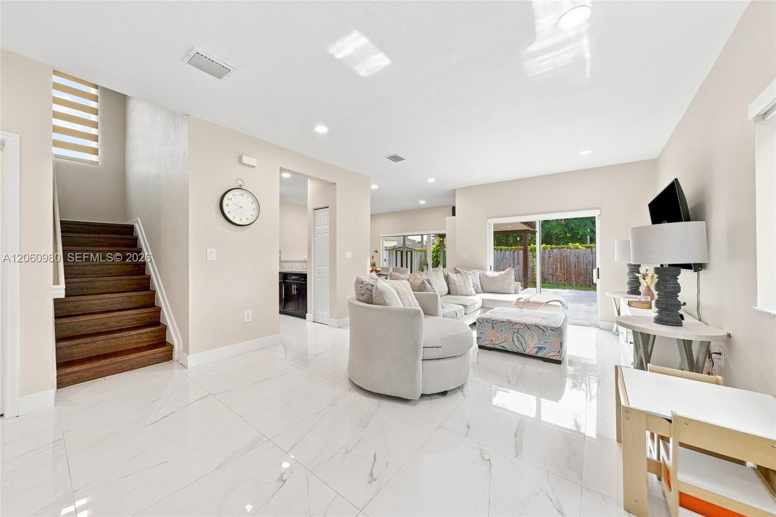 371 NE 32nd Ter, Homestead, FL 33033 photo 5