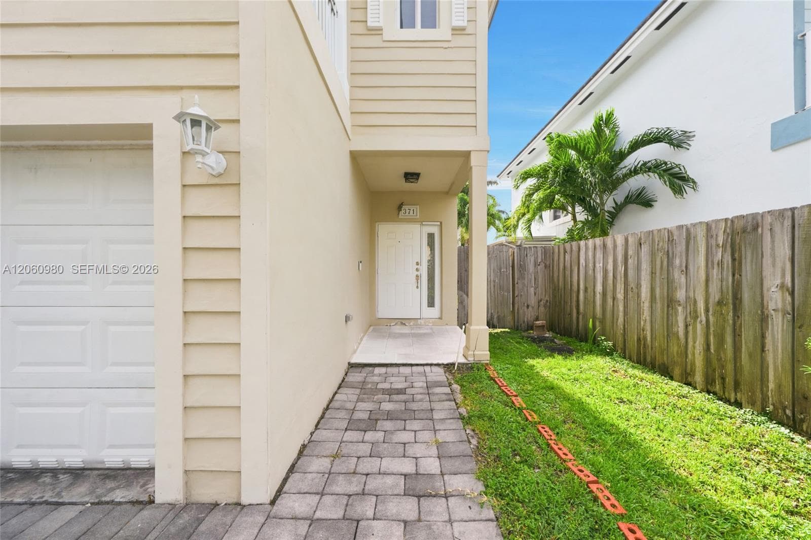 371 NE 32nd Ter, Homestead, FL 33033 photo 4