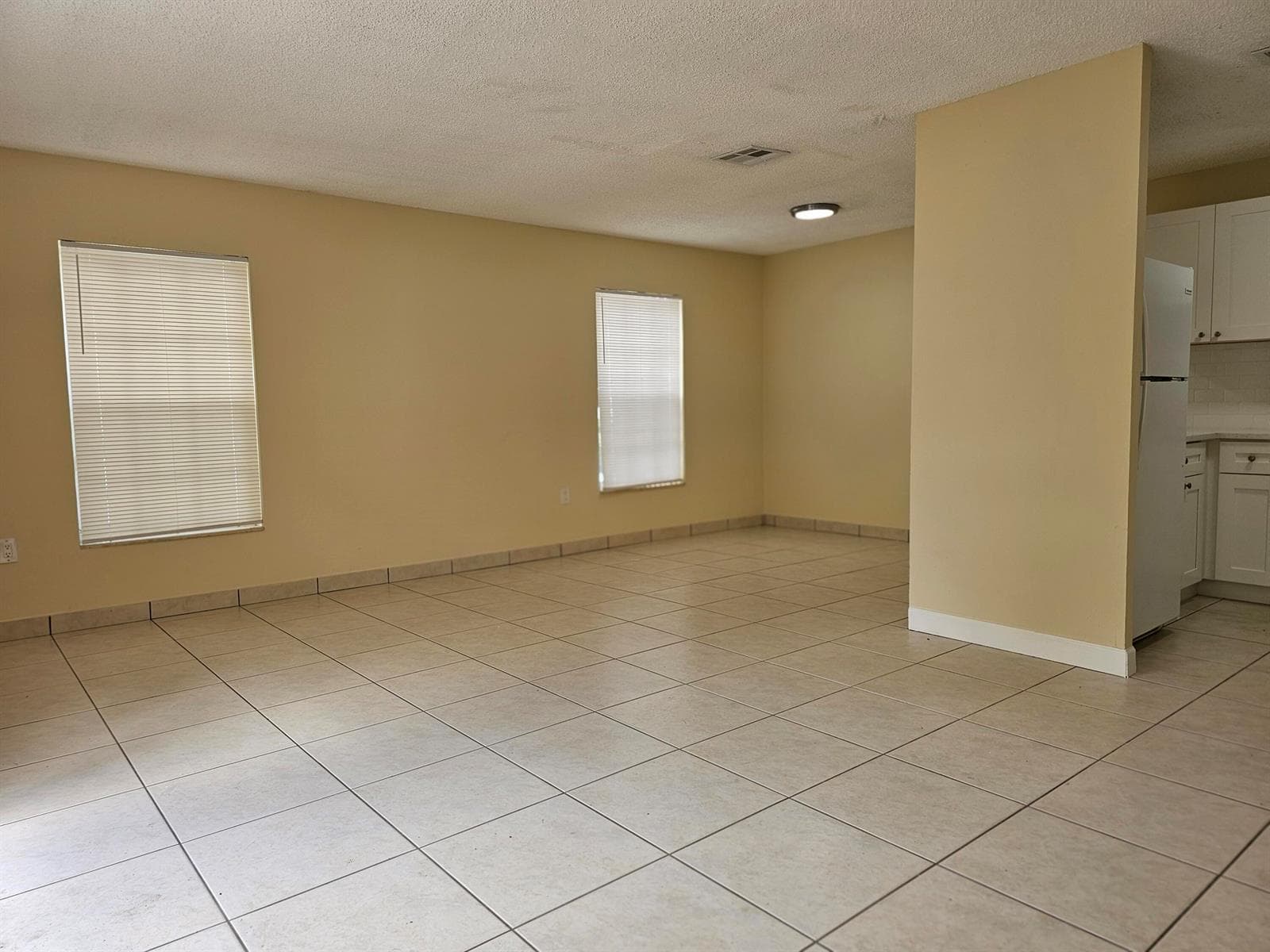 5836 S 37TH Court, FL 33463 photo 3