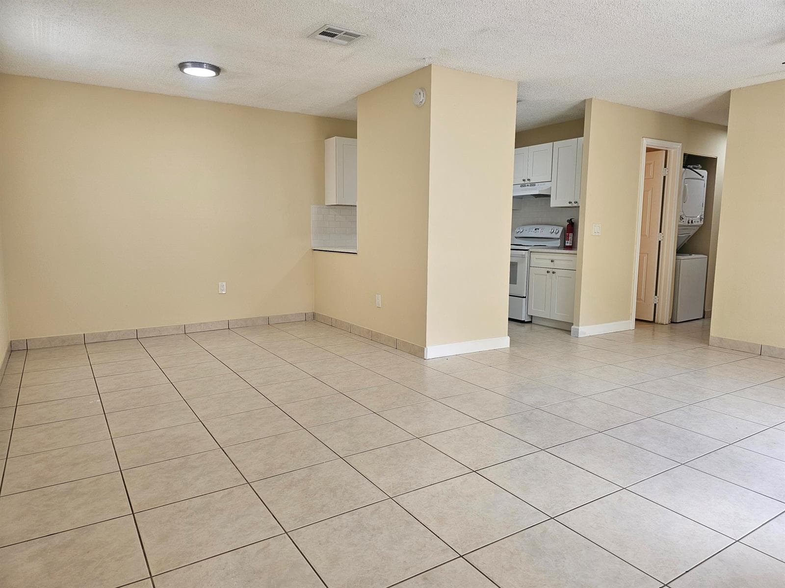 5836 S 37TH Court, FL 33463 photo 5