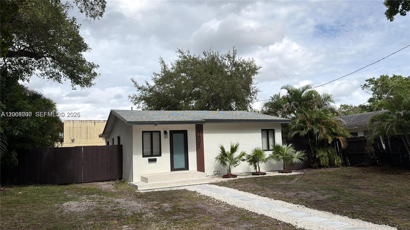 1621 SW 11th Ct, Fort Lauderdale, FL 33312 photo 4