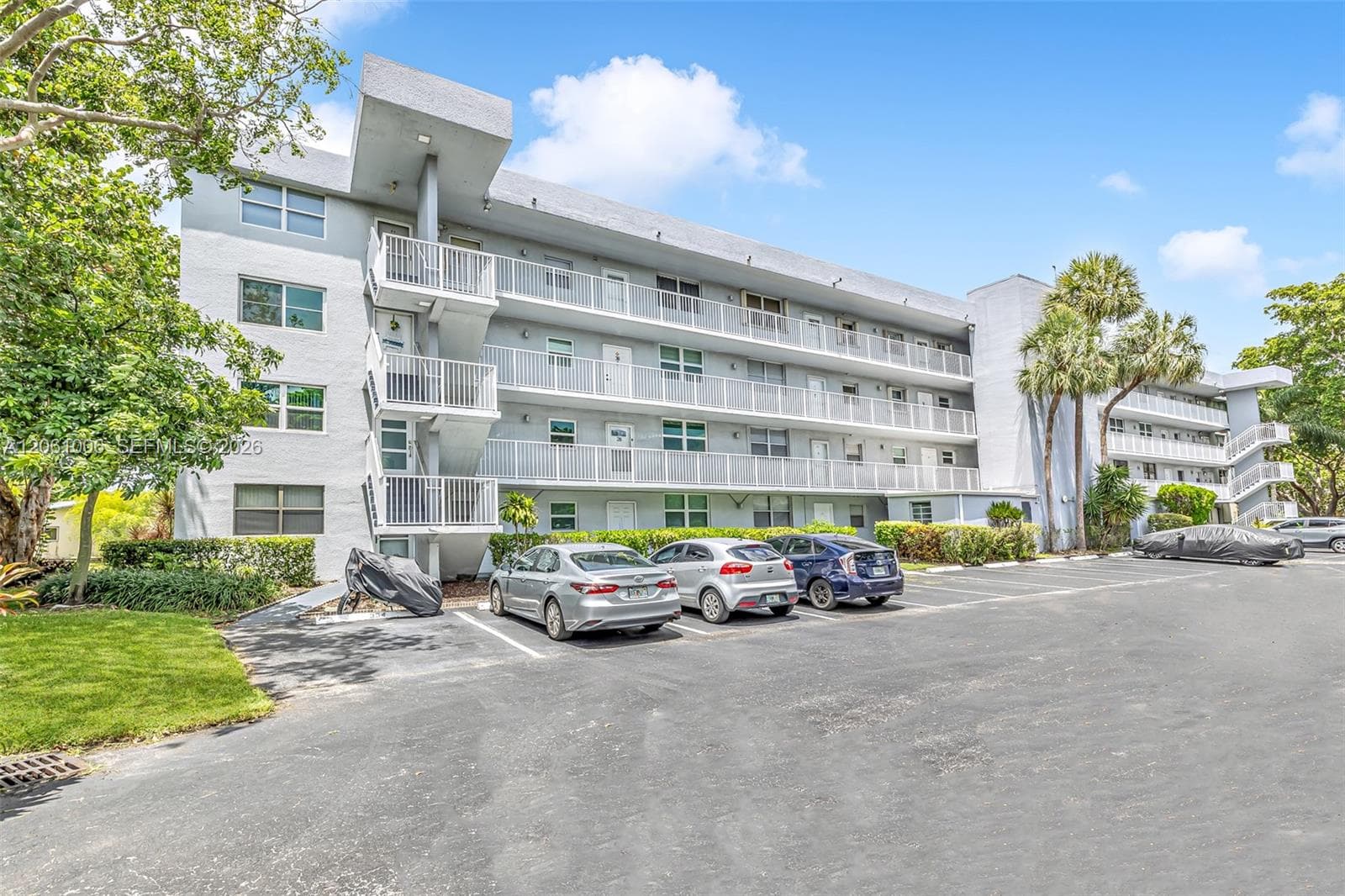 112 Royal Park Dr # 3A, Oakland Park, FL 33309