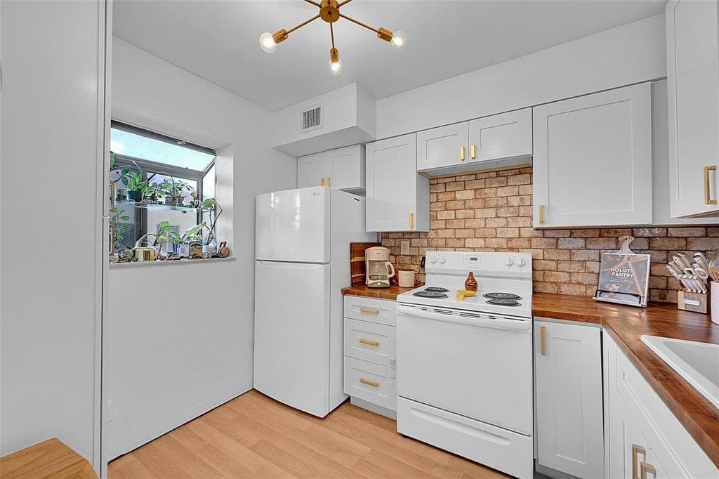 117 GARDENS Drive # 204, Pompano Beach, FL 33069 photo 2