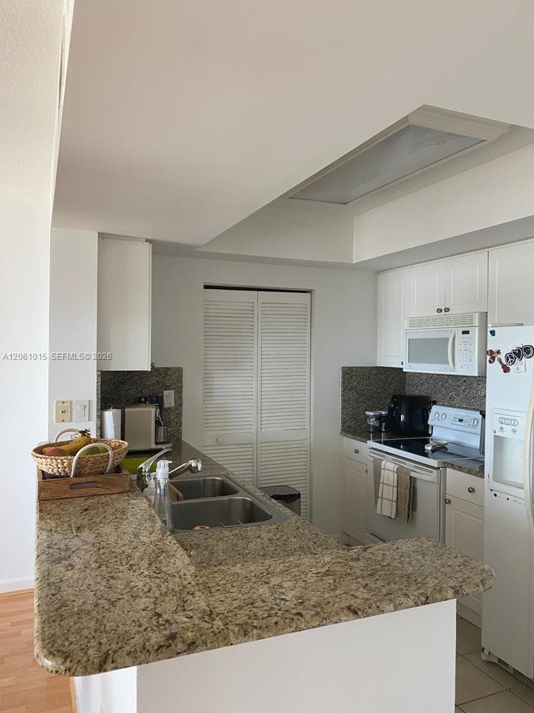 19501 W COUNTRY CLUB DR # 2305, Aventura, FL 33180 photo 3