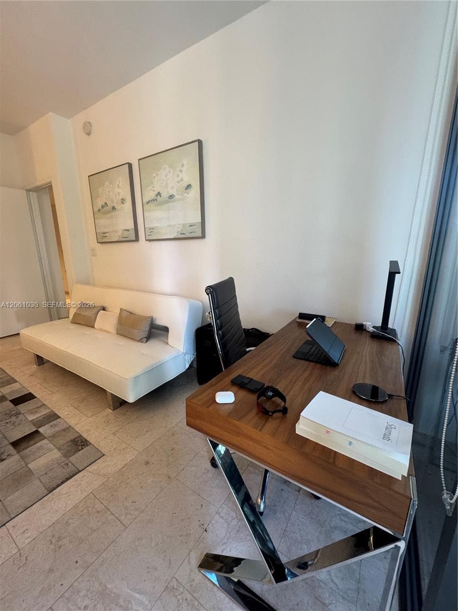 88 SW 7th St # 805, Miami, FL 33130 photo 3