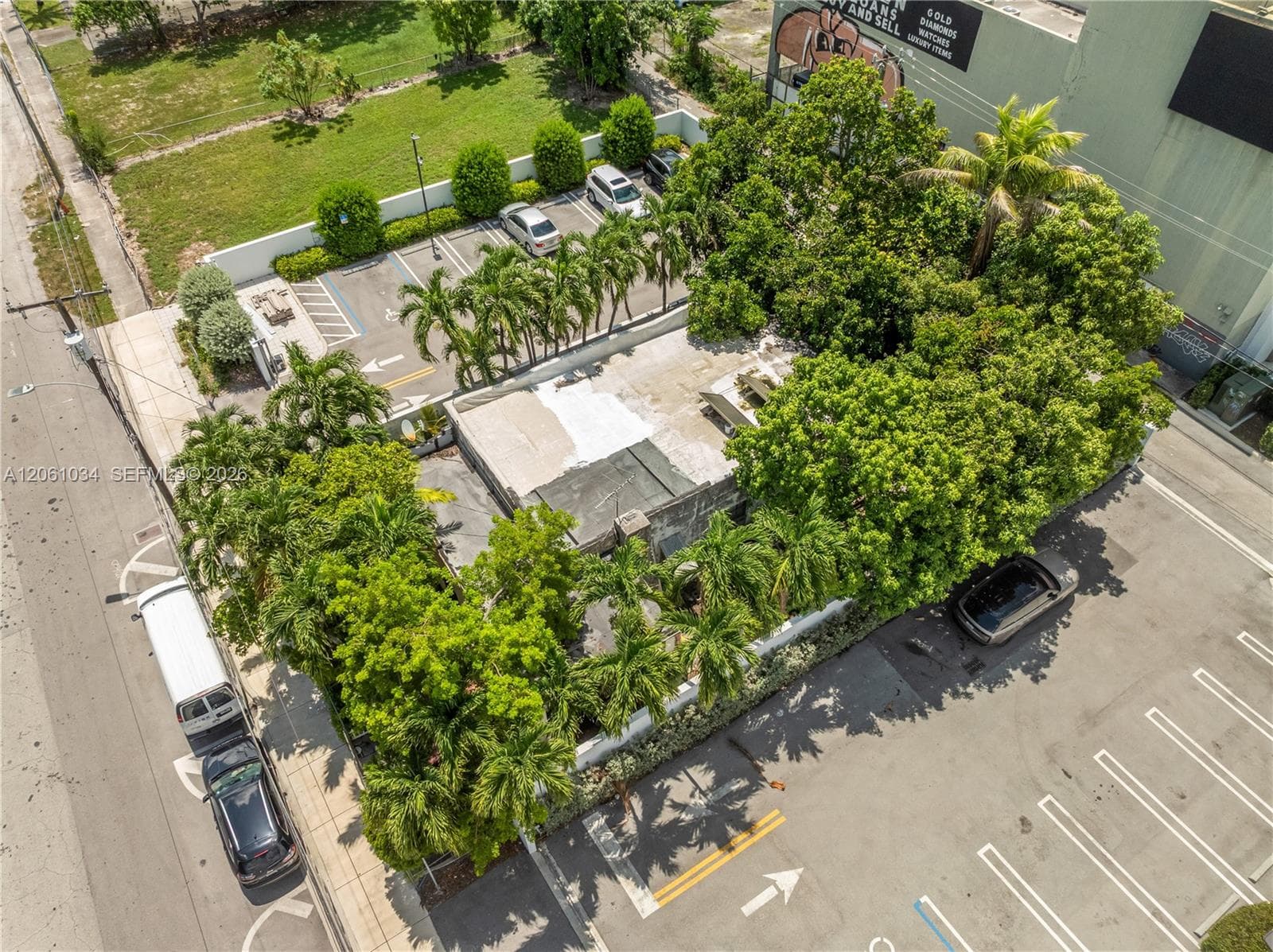 272 NW 37th St, Miami, FL 33127 photo 2