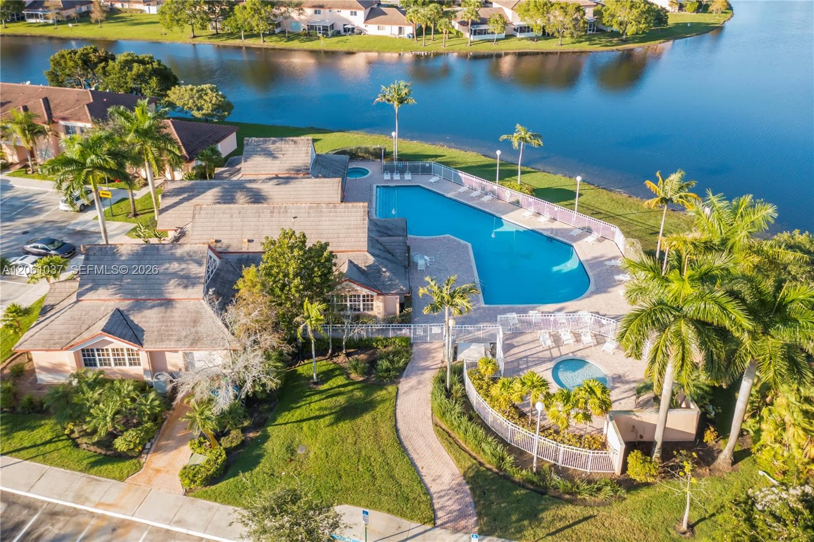 20822 NW 2nd St, Pembroke Pines, FL 33029 photo 3