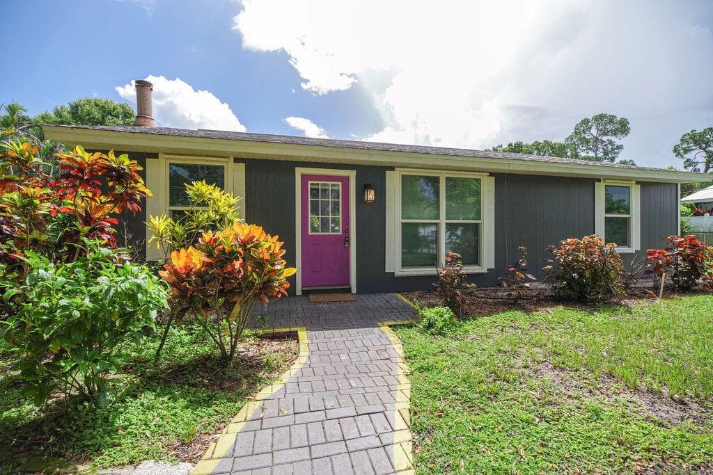 2046 54TH Avenue, Vero Beach, FL 32966
