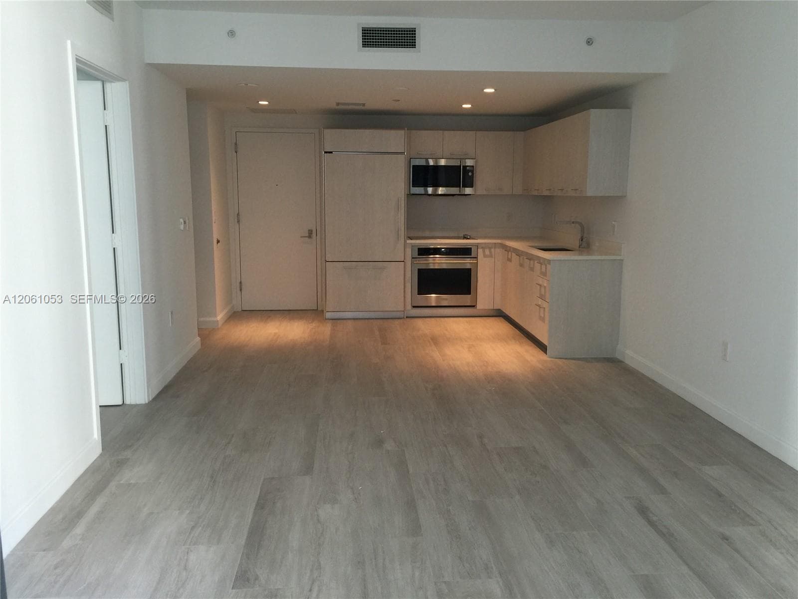 45 SW 9 st # 1607, Miami, FL 33131 photo 5