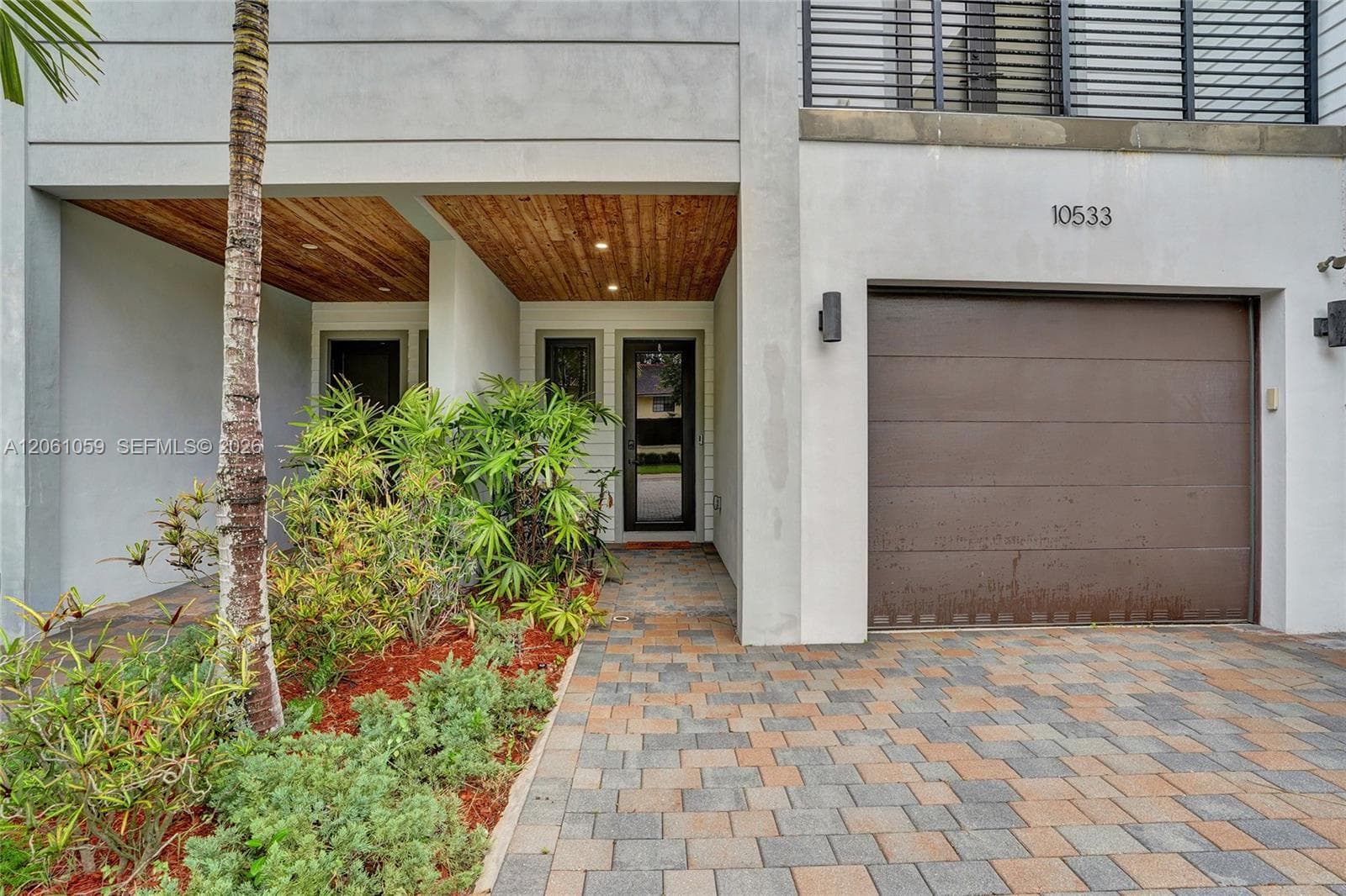 10533 NW 28th Ct, Coral Springs, FL 33065 photo 2