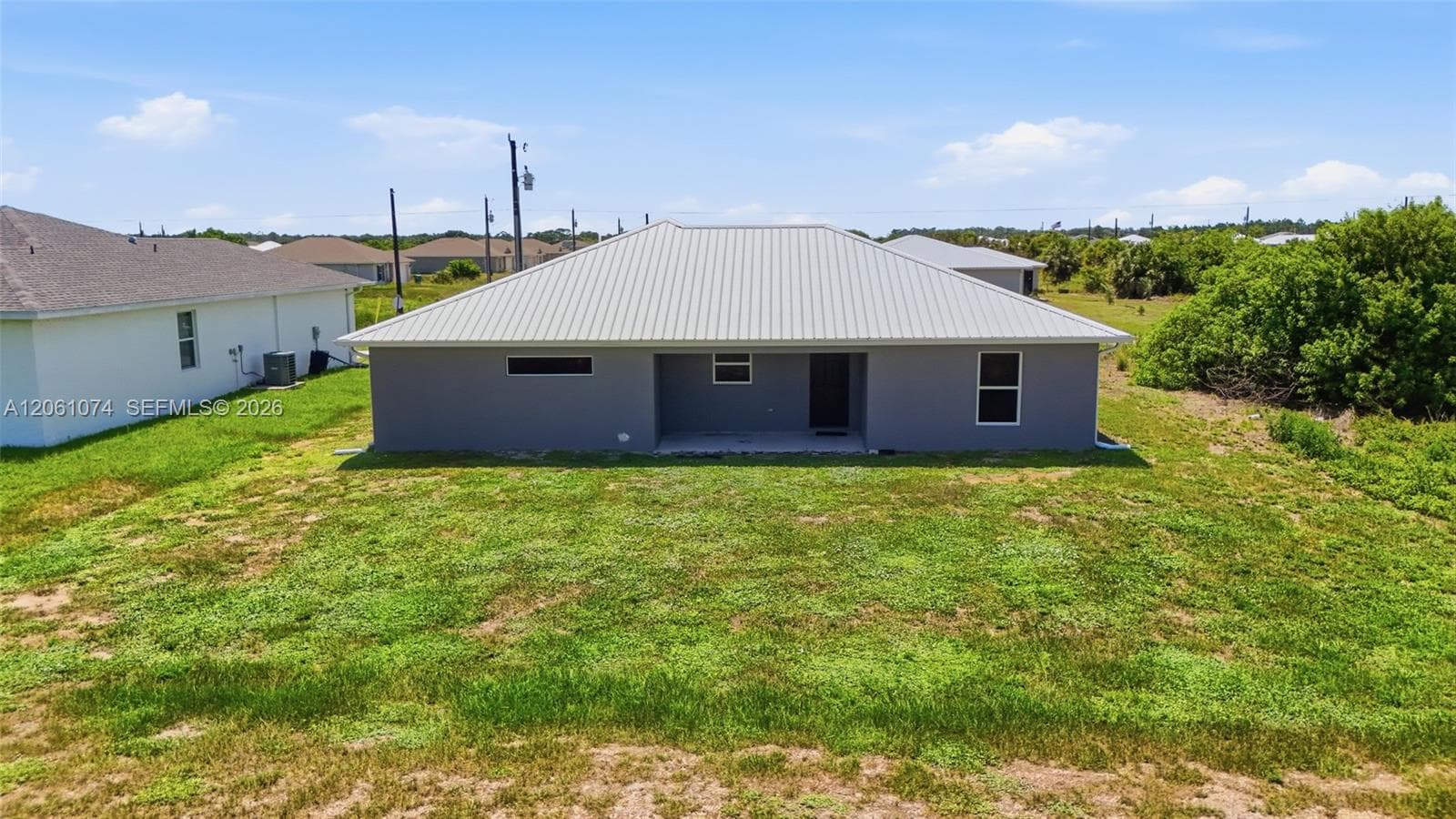146 Plantation Dr, La Belle, FL 33935 photo 4