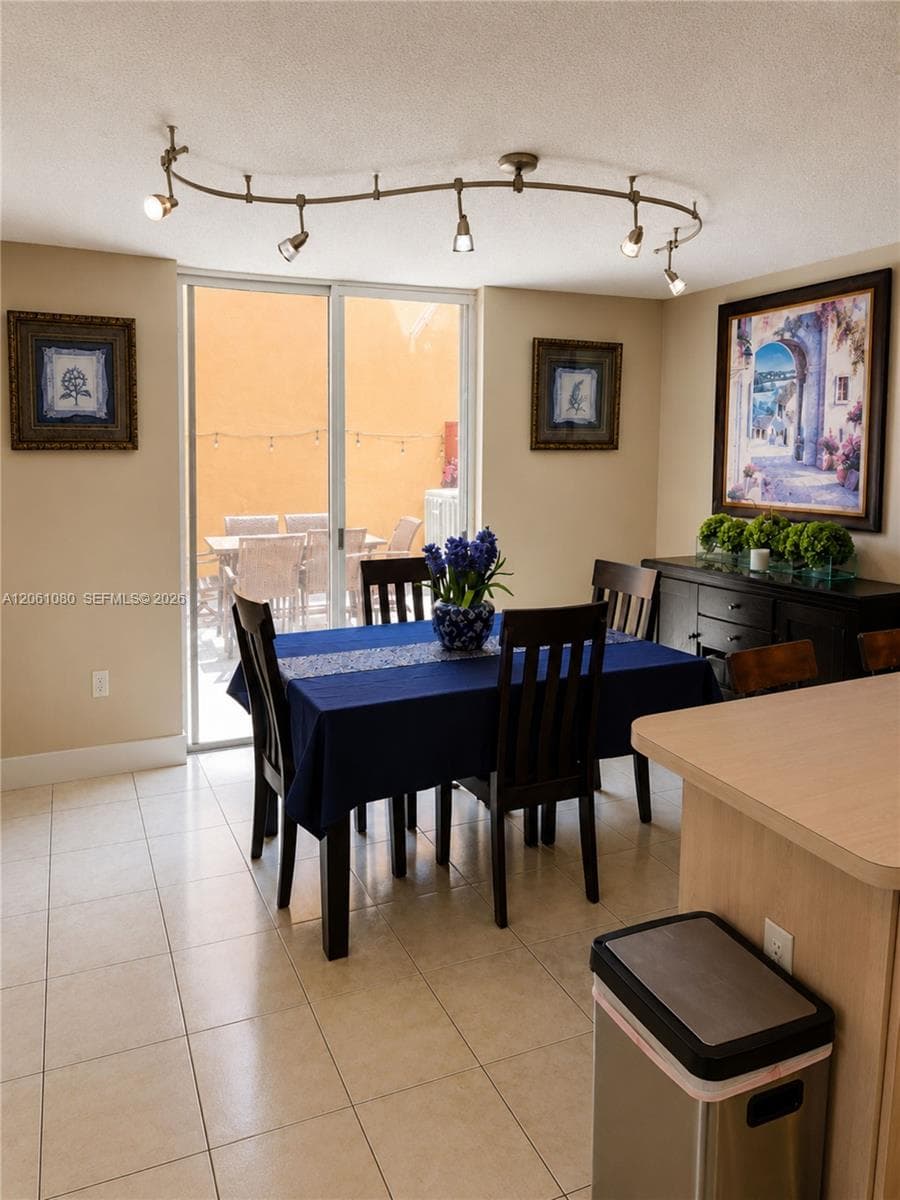8688 SW 158th Pl, Miami, FL 33193 photo 4