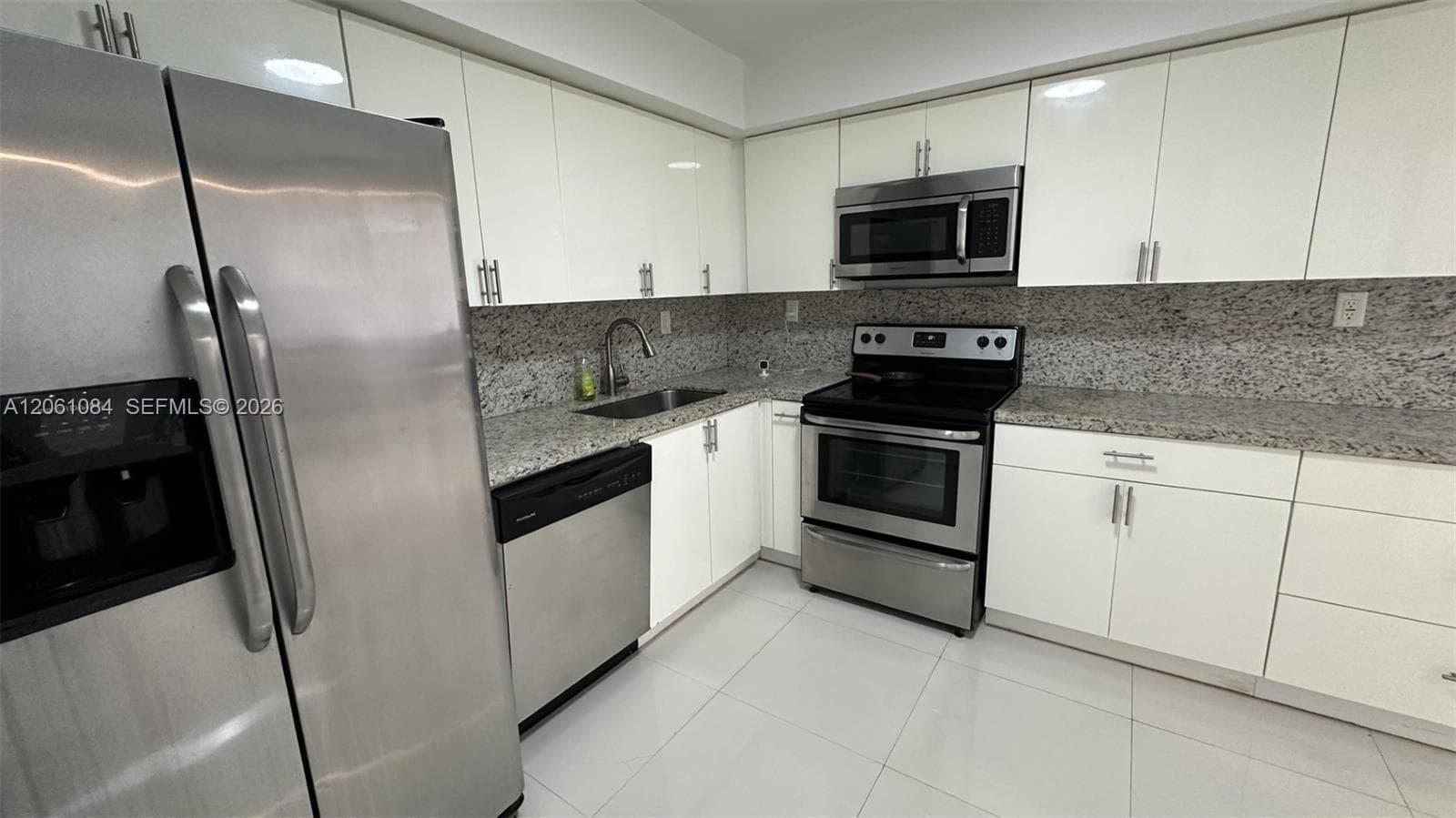 250 174th St # 1808, Sunny Isles Beach, FL 33160 photo 3