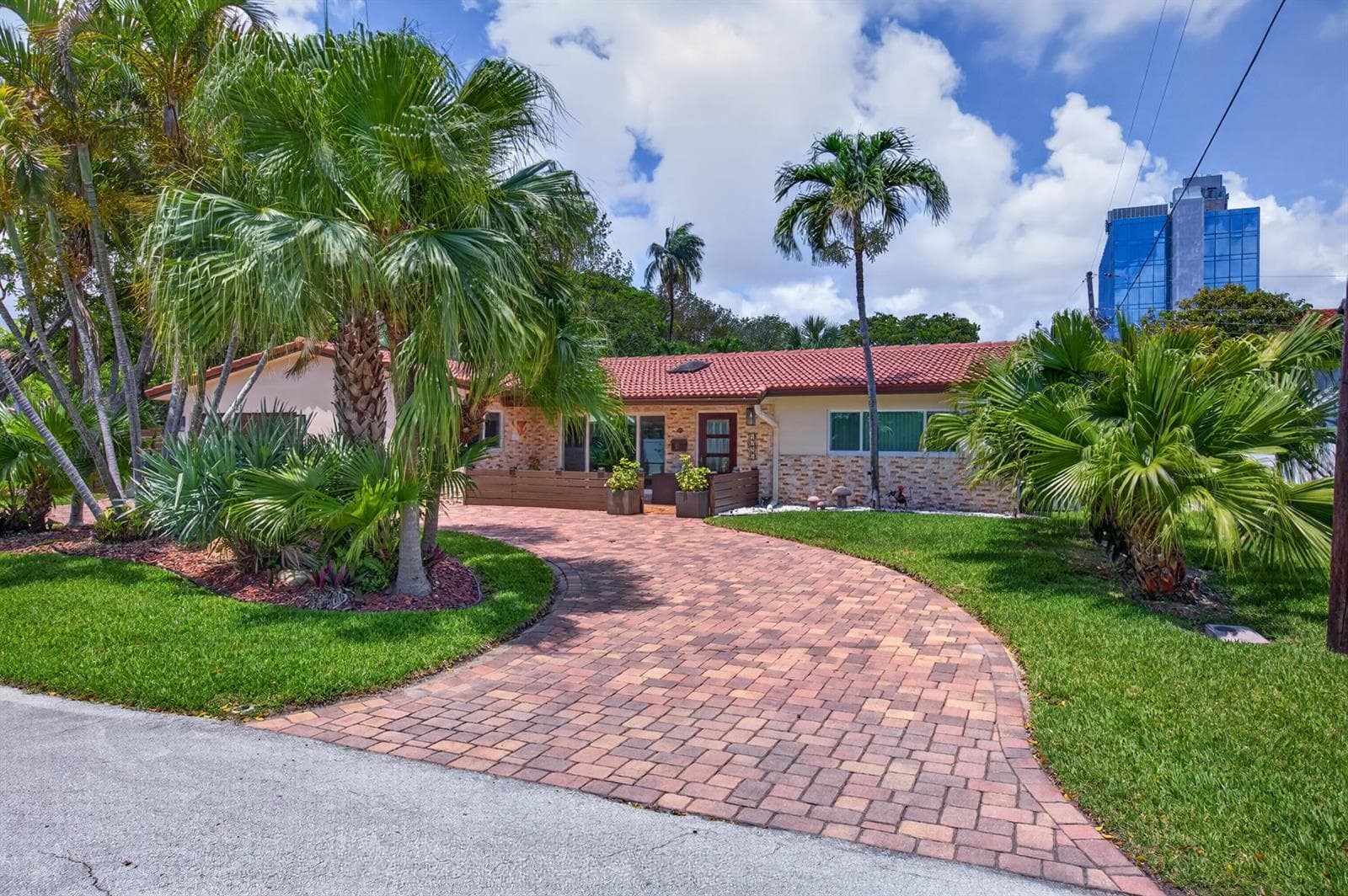 1571 SE 24TH Avenue, Pompano Beach, FL 33062 photo 3