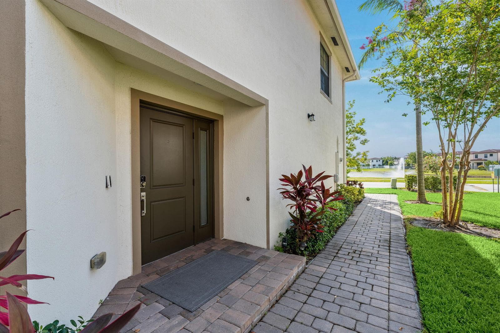 6001 Woods Edge Circle, Riviera Beach, FL 33410 photo 3