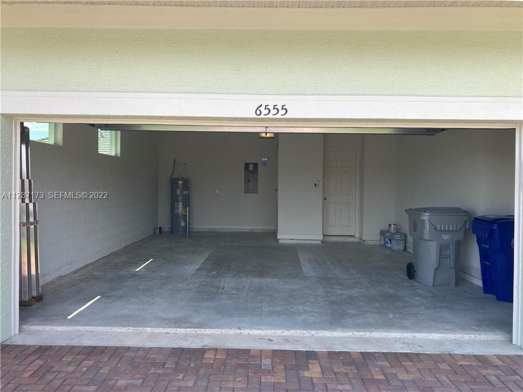 6555 Barbados Court, Vero Beach, FL 32967 photo 5