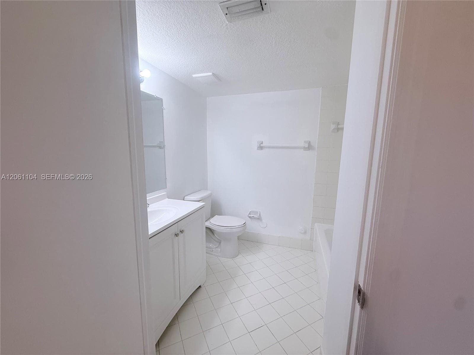 995 NE 34th Ave # 101, Homestead, FL 33033 photo 4