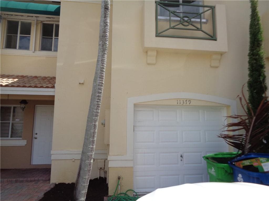 11379 NW 34TH Place, Sunrise, FL 33323 photo 2