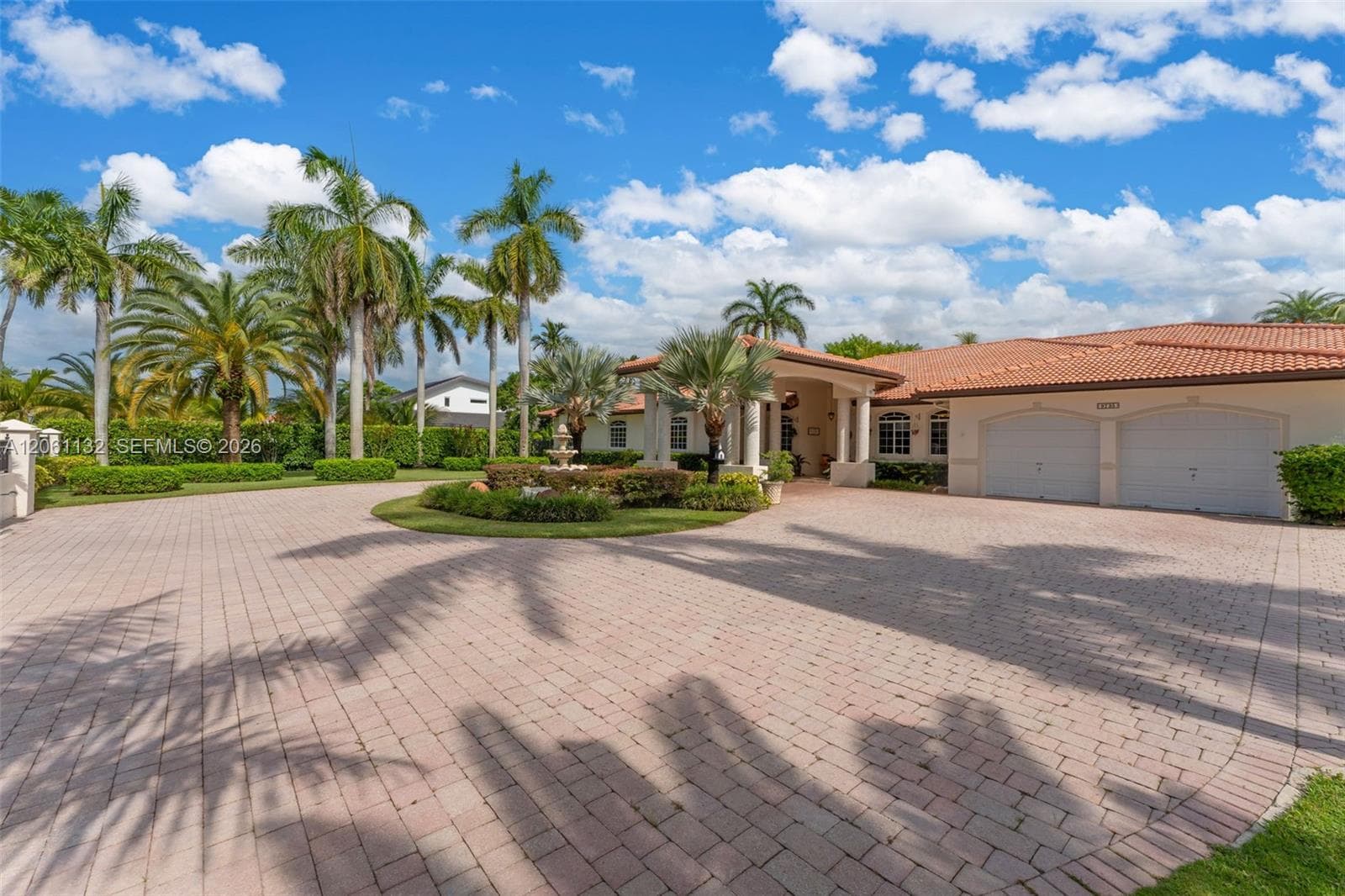 9735 SW 64th St, Miami, FL 33173 photo 2
