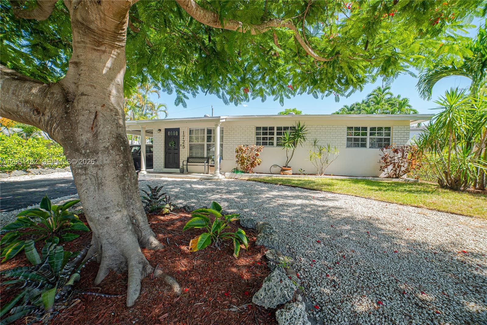1725 SW 30th St, Fort Lauderdale, FL 33315 photo 2