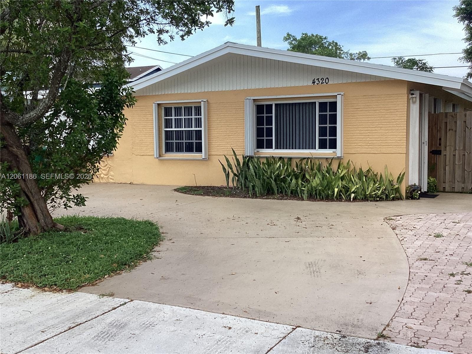 4320 SW 56th Ave, Davie, FL 33314 photo 4