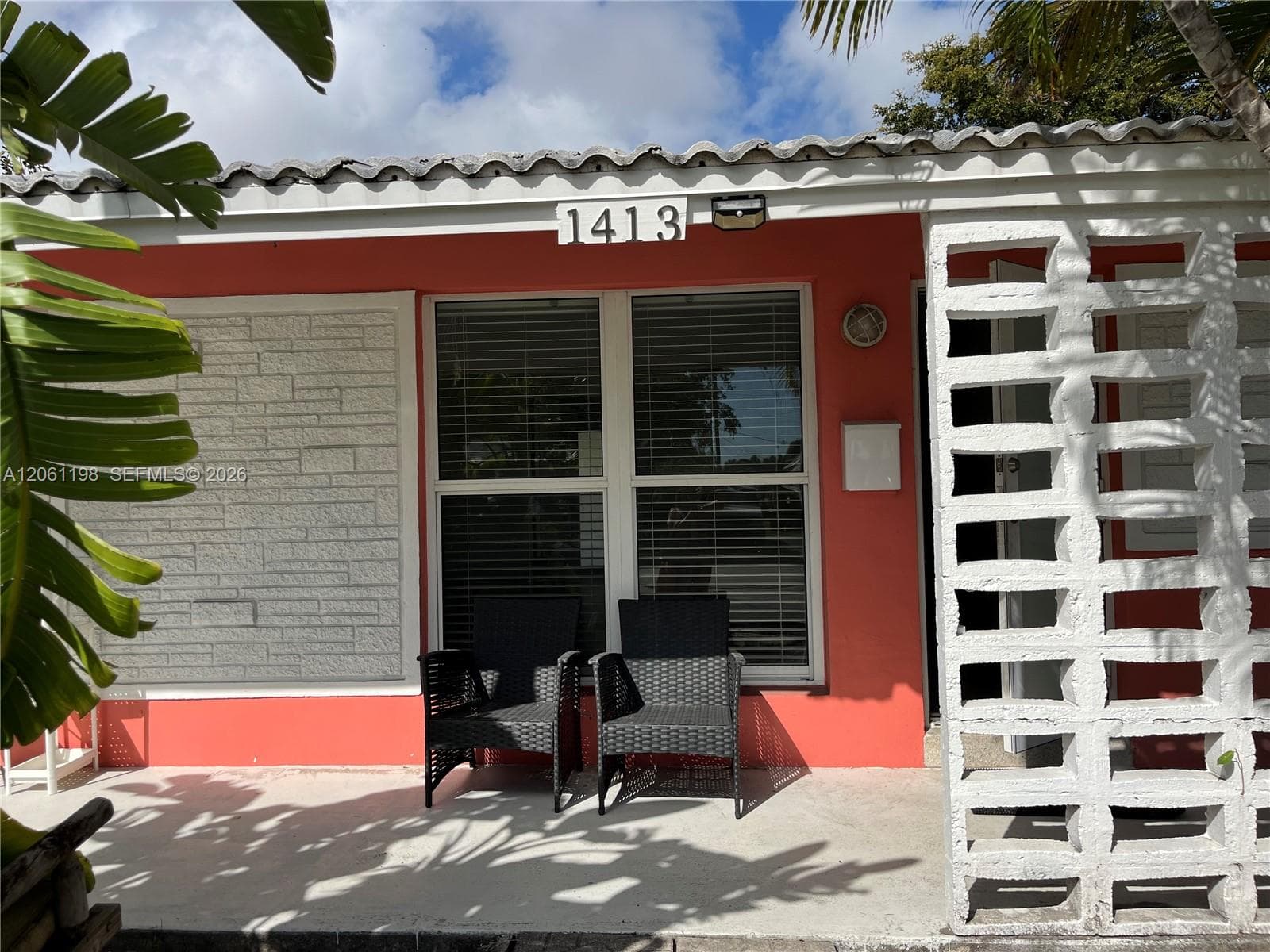 1409 NE 21st St, Wilton Manors, FL 33305 photo 2