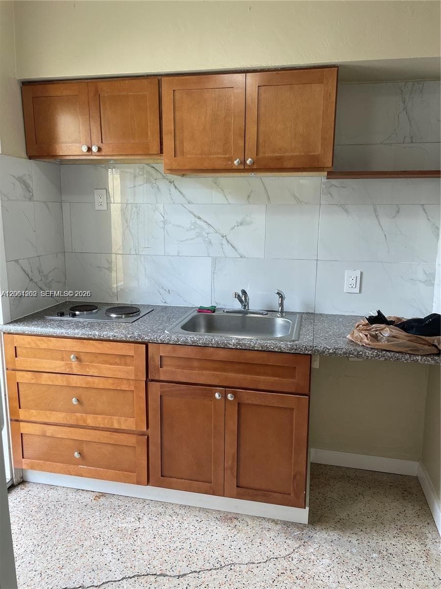 940 SW 4ST # 4, Miami, FL 33130 photo 3