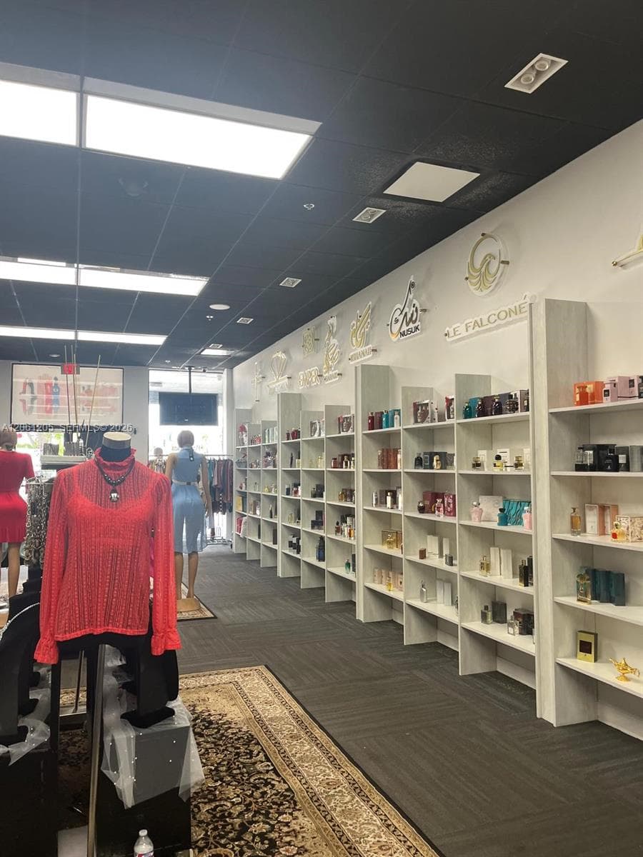 1257 W 68th ST, Hialeah, FL 33014