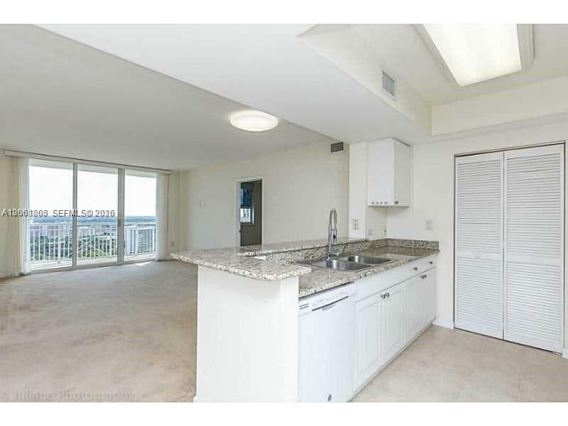 19501 W Country Club Dr # 2205, Aventura, FL 33180