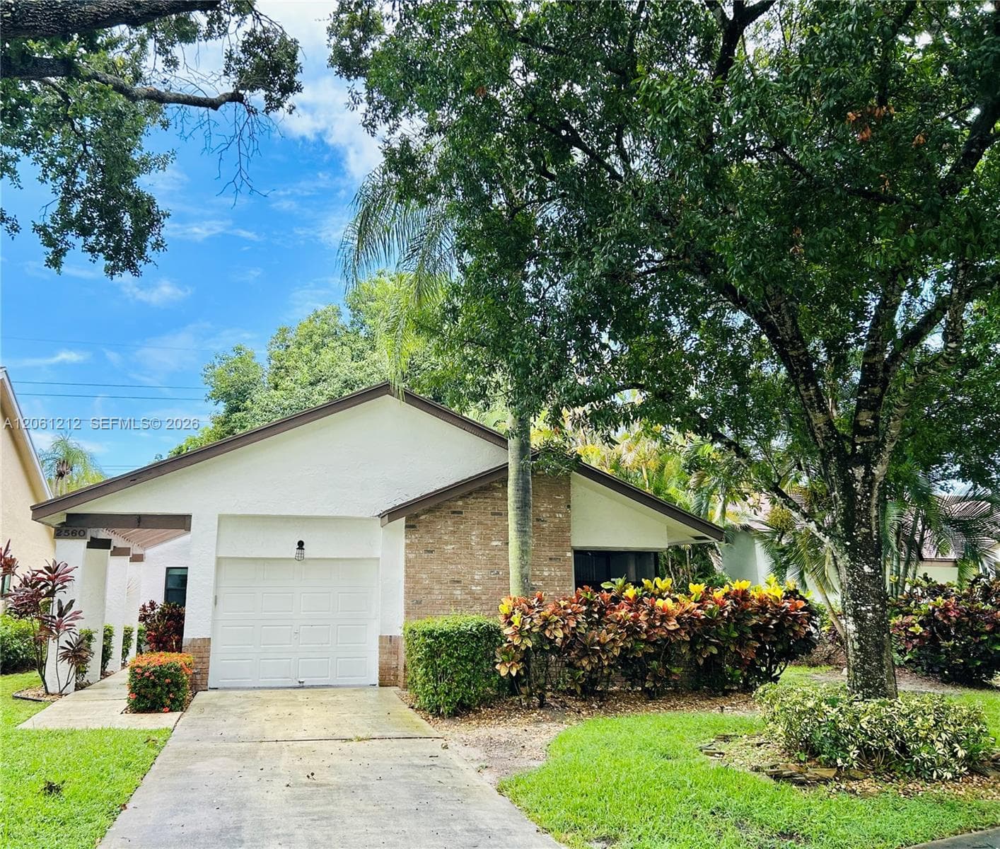 2560 Calamondin Cir, Coconut Creek, FL 33063 photo 2