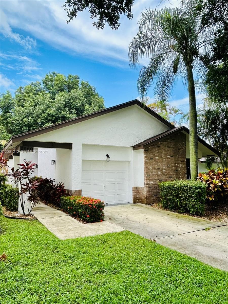 2560 Calamondin Cir, Coconut Creek, FL 33063 photo 3