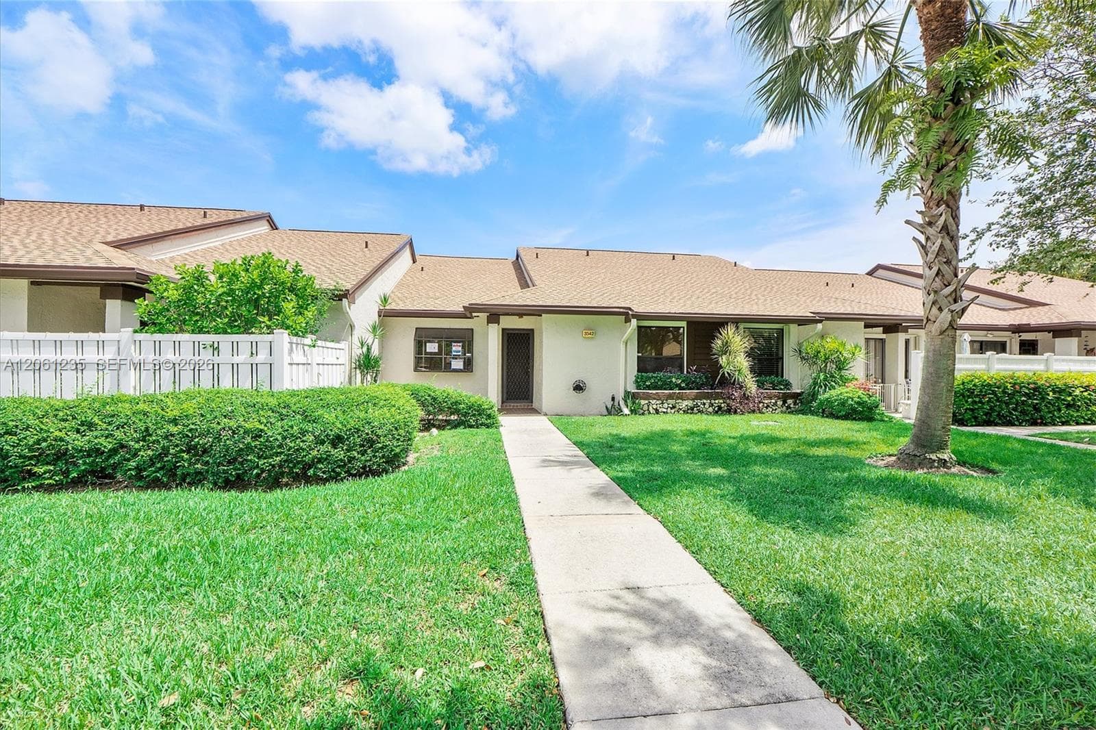 3342 Carambola Cir S, Coconut Creek, FL 33066 photo 2