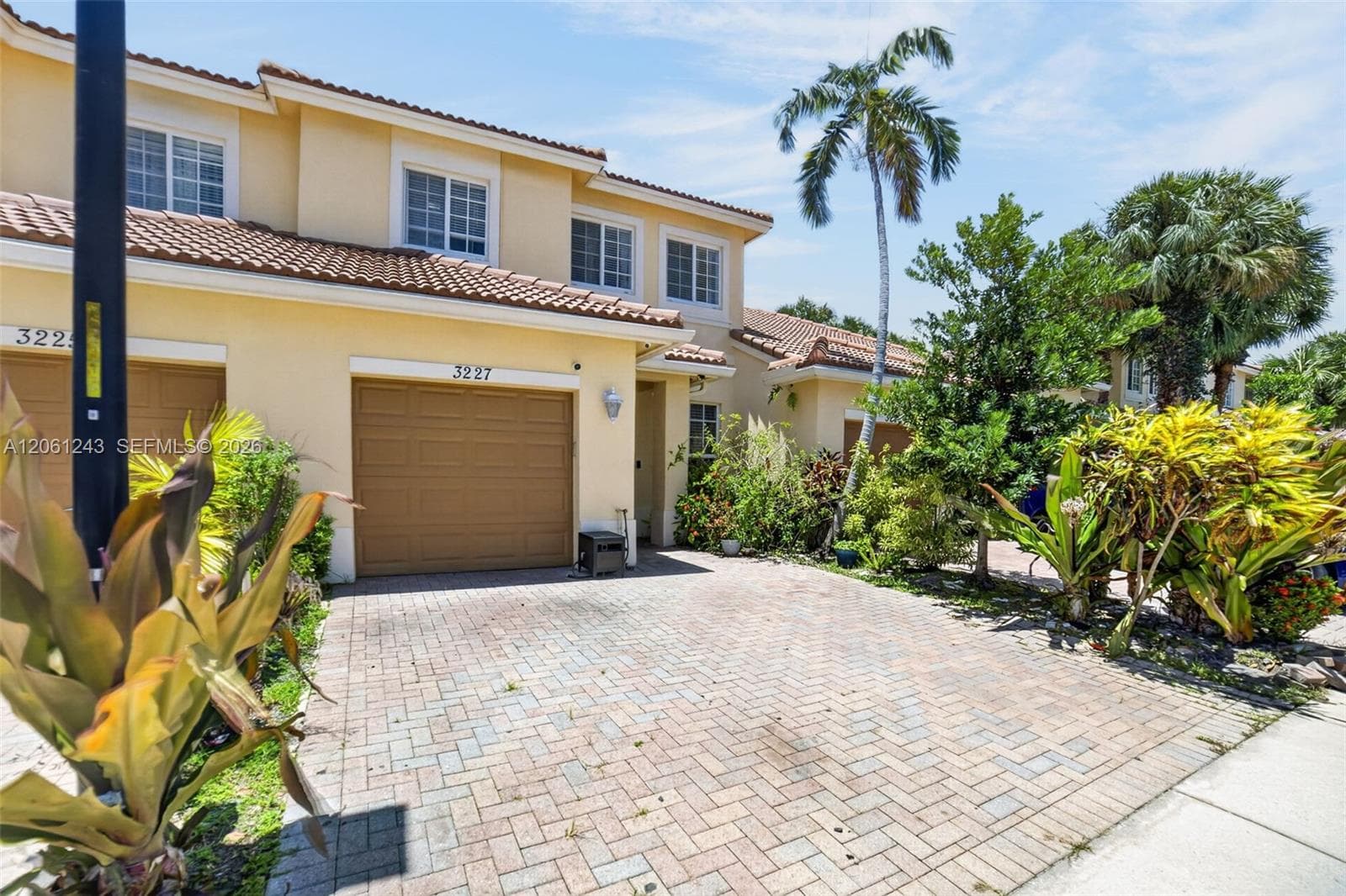 3227 NW 32nd Ter, Oakland Park, FL 33309