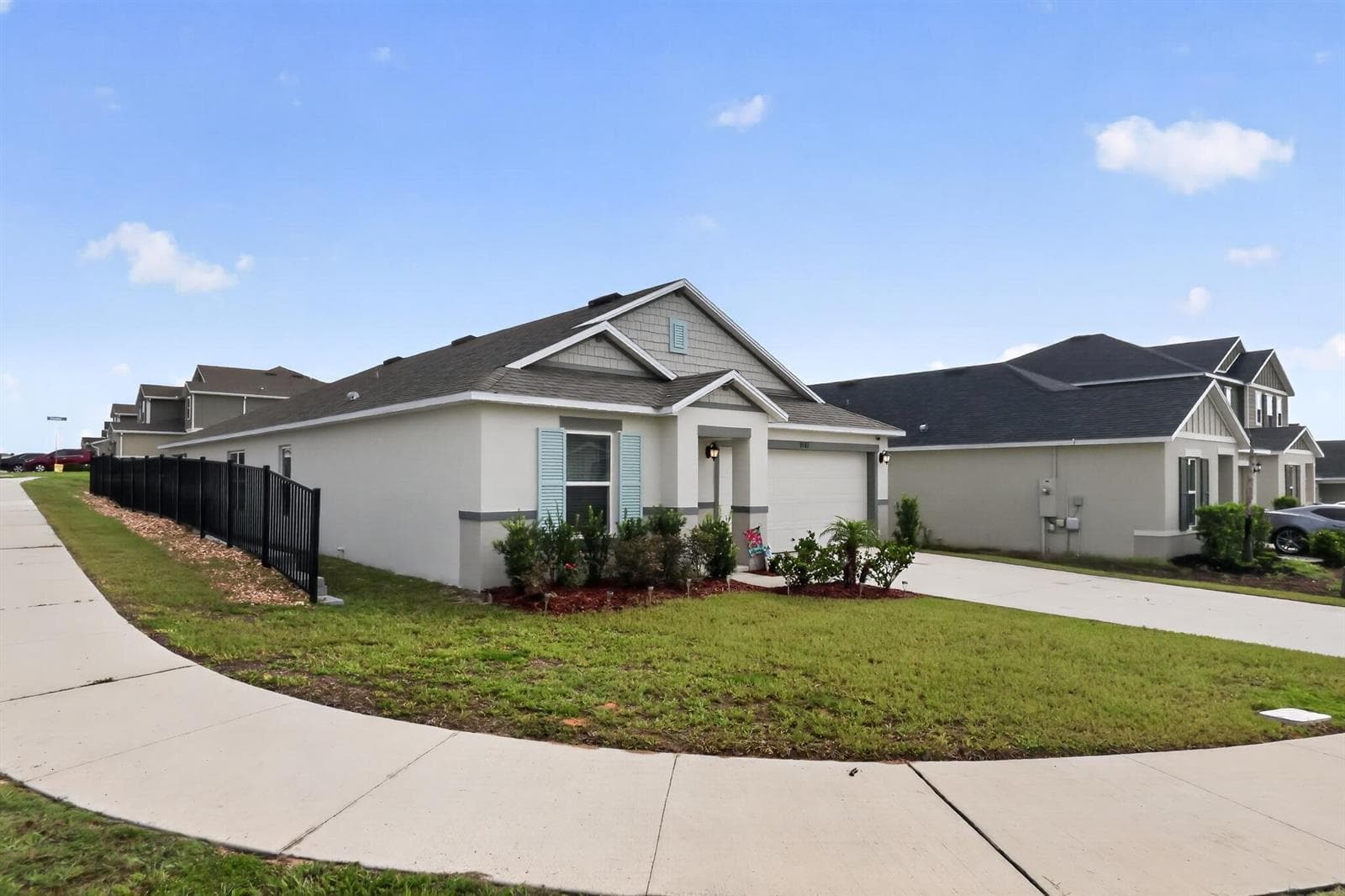 9181 Oscraft Drive, Davenport, FL 33896 photo 2