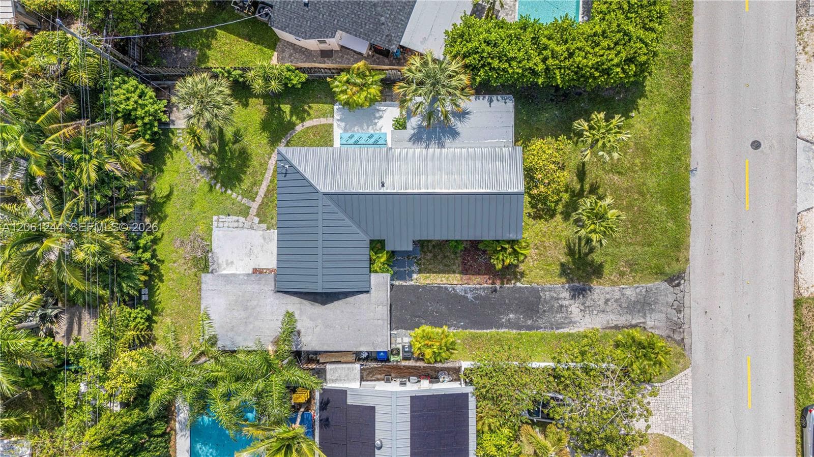 731 NE 16th St, Fort Lauderdale, FL 33304 photo 4