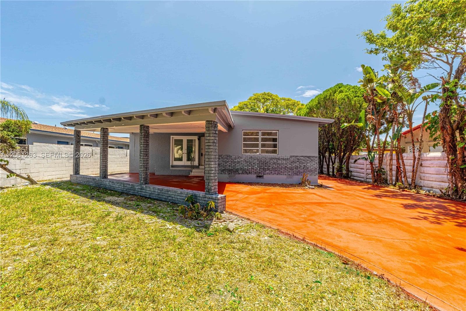 1777 N 17th Ct, Hollywood, FL 33020 photo 2