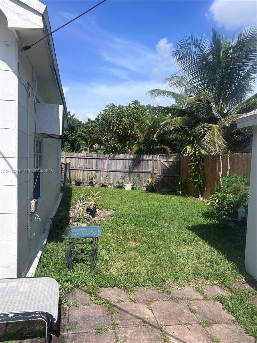 11108 Peachtree Dr # 0, Miami, FL 33161 photo 4